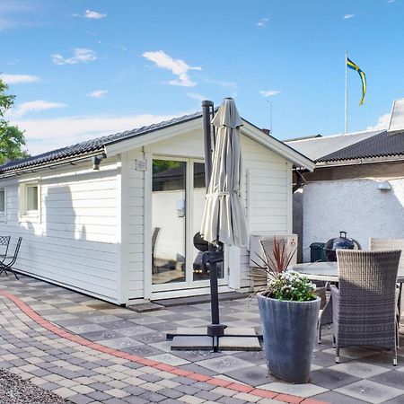 Gorgeous Home In Borgholm With Wifi Extérieur photo
